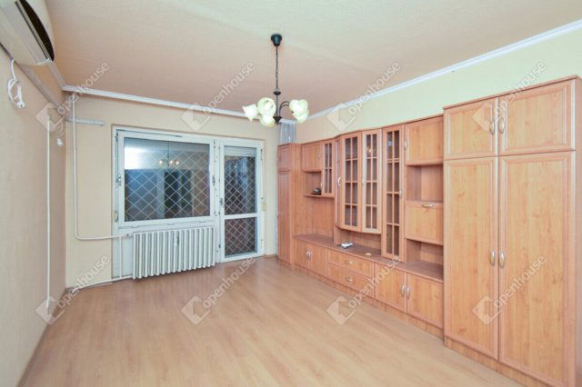 Eladó panellakás, Szegeden 54.5 M Ft, 2 szobás