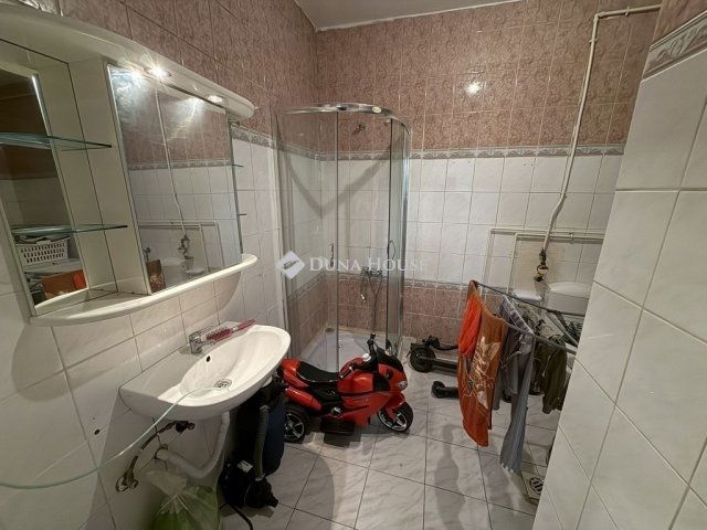 Eladó téglalakás, Budapesten, XXI. kerületben 64.9 M Ft