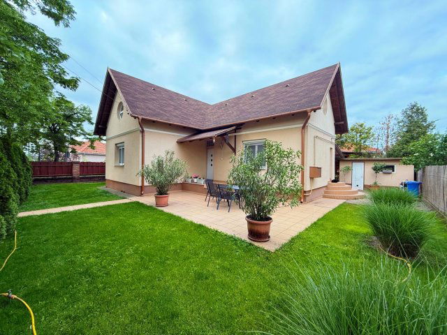 Eladó családi ház, Debrecenben 108.9 M Ft, 4 szobás