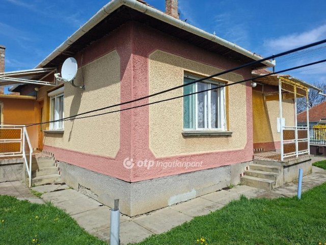 Eladó családi ház, Sarkadon 18.5 M Ft, 3 szobás