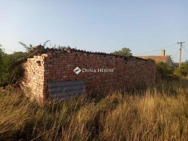 Eladó telek, Undon 79 M Ft / költözzbe.hu