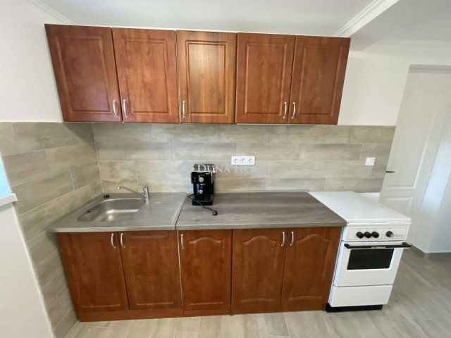 Eladó családi ház, Izsákon 35.9 M Ft, 5 szobás