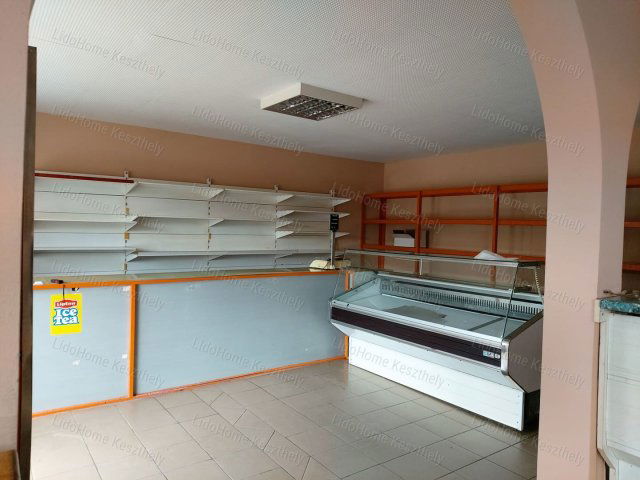 Eladó üzlethelyiség, Zalacsányon 19.999 M Ft, 4 szobás