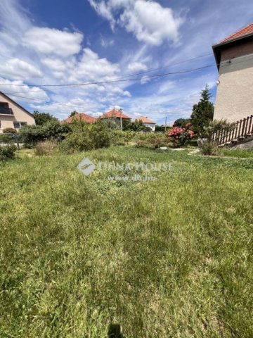 Eladó családi ház, Tökölön 117.99 M Ft, 3 szobás