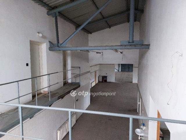 Eladó ipari ingatlan, Mohácson 99 M Ft / költözzbe.hu