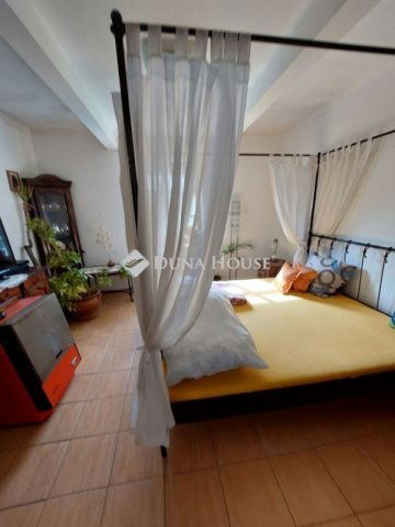 Eladó ipari ingatlan, Baján 399 M Ft / költözzbe.hu