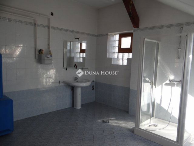 Eladó családi ház, Budapesten, XVIII. kerületben 170 M Ft