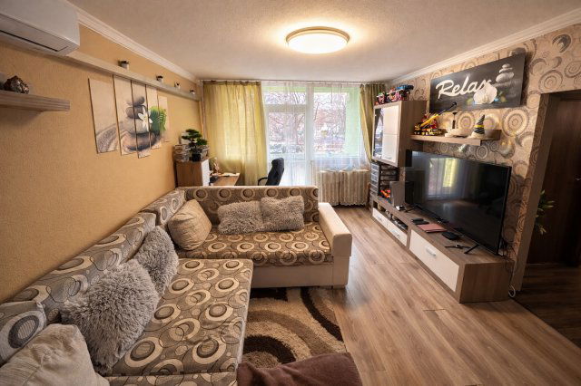 Eladó panellakás, Dunakeszin 76.7 M Ft, 3 szobás