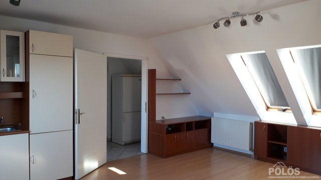 Kiadó téglalakás, albérlet, Béren 127 E Ft / hó, 1 szobás