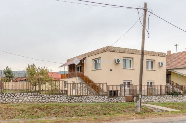 Eladó családi ház, Cserépfaluban 58 M Ft, 6 szobás