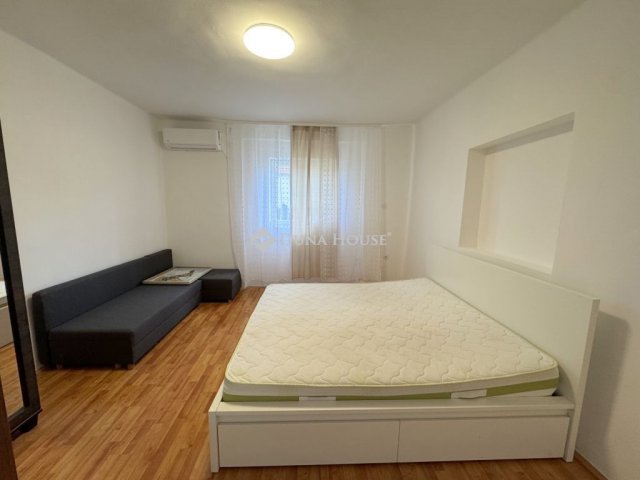 Eladó családi ház, Balsán 22.5 M Ft, 2 szobás