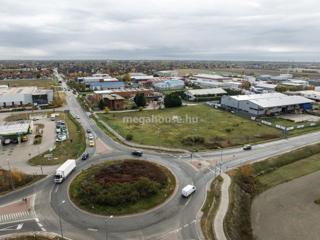 Eladó ipari ingatlan, Szigetszentmiklóson 250 M Ft