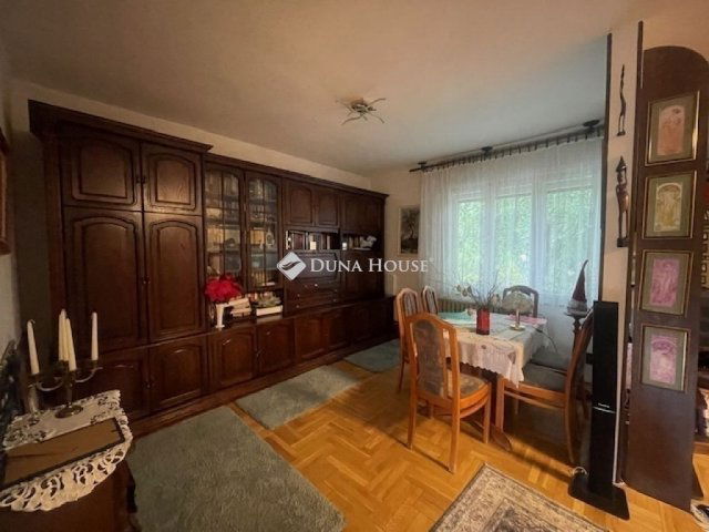 Eladó családi ház, Budapesten, IV. kerületben 129.5 M Ft