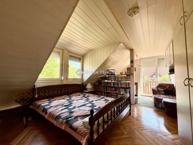 Eladó családi ház, Kecskeméten 149.9 M Ft, 9 szobás