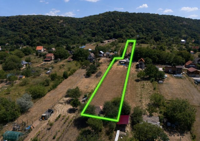 Eladó családi ház, Bajon 76 M Ft, 2 szobás