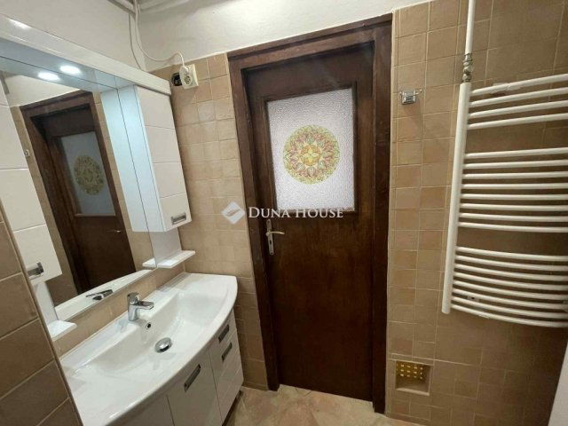 Eladó téglalakás, Szegeden 71.2 M Ft, 2 szobás