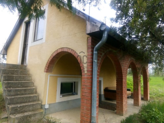 Eladó nyaraló, Balatonendréden 16.2 M Ft, 2 szobás