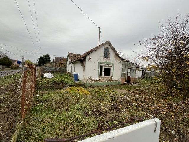 Eladó családi ház, Debrecenben 32.9 M Ft, 2 szobás