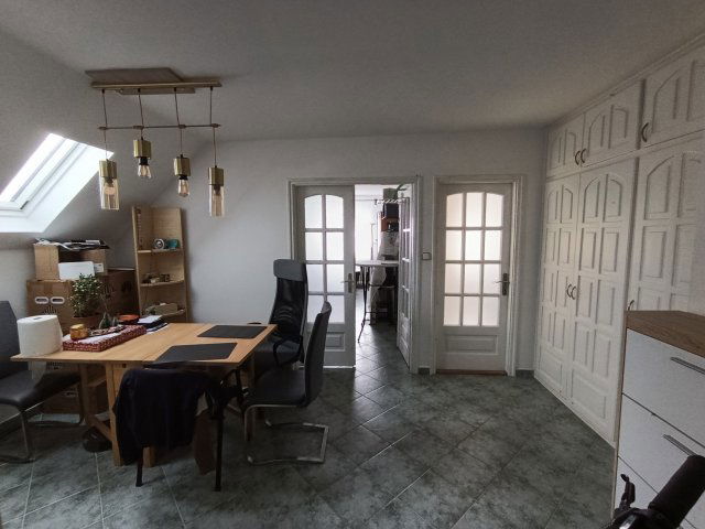 Eladó téglalakás, Veszprémben 65.8 M Ft, 3 szobás