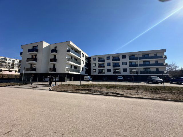 Eladó téglalakás, Tatabányán 71.2 M Ft, 1 szobás