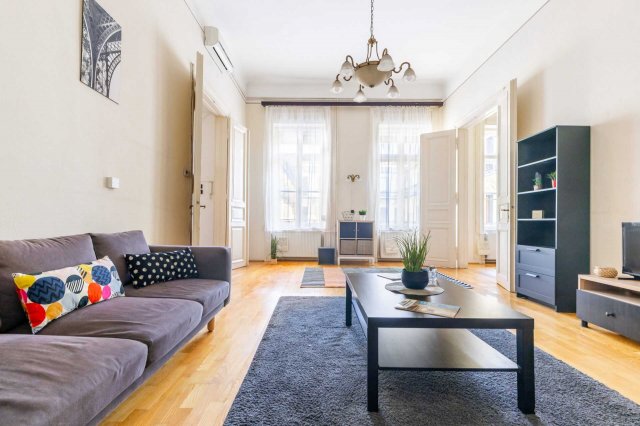 Kiadó téglalakás, albérlet, VII. kerületben, Wesselényi utcában