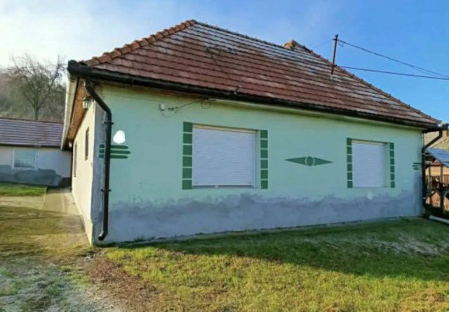 Eladó családi ház, Ozorán 24.9 M Ft, 3+1 szobás