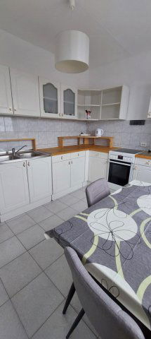 Kiadó panellakás, albérlet, Debrecenben, Derék utcában