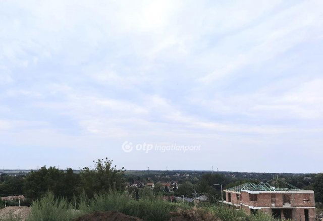 Eladó téglalakás, Mendén 72 M Ft, 5 szobás