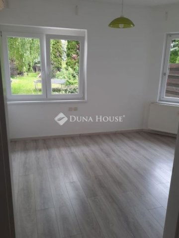 Eladó ikerház, Biatorbágyon 135 M Ft, 5 szobás