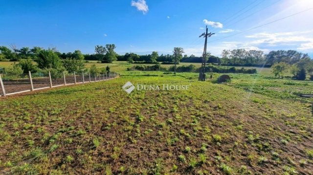 Eladó családi ház, Zsámbokon 45 M Ft, 3 szobás