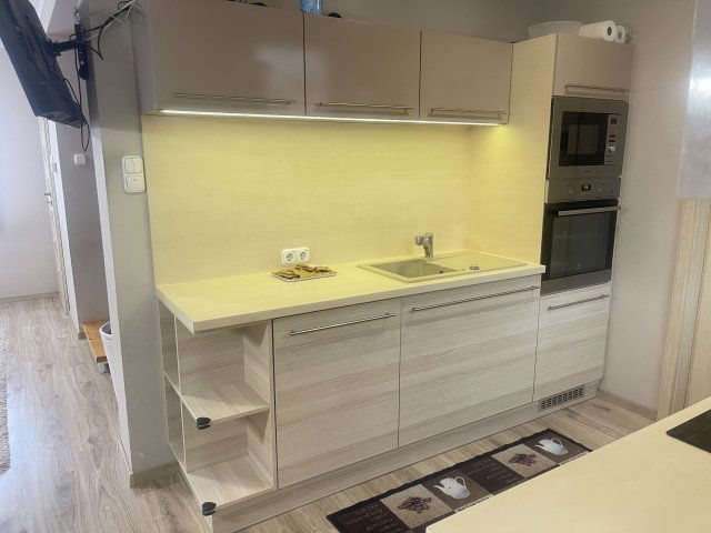 Eladó téglalakás, Baján 55 M Ft, 3 szobás