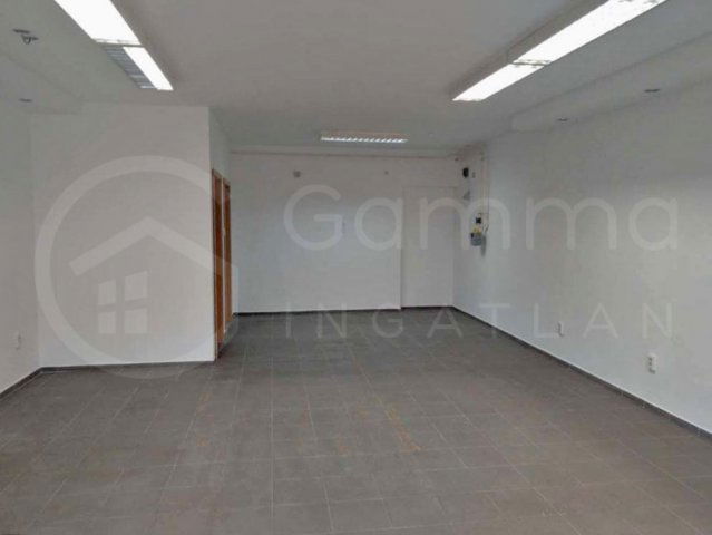 Eladó üzlethelyiség, Mezőkövesden 31.9 M Ft