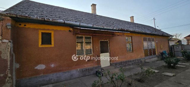 Eladó családi ház, Hajdúhadházon 23.999 M Ft, 3 szobás