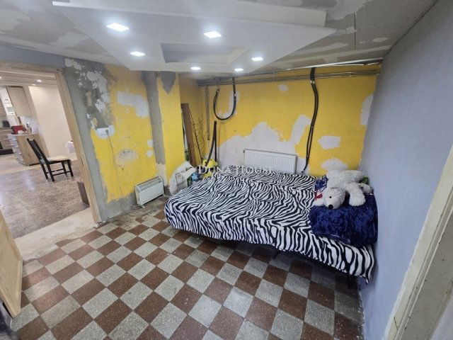 Eladó családi ház, Dégen 18.8 M Ft, 2 szobás