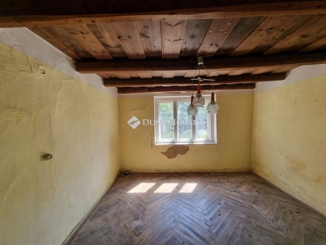 Eladó családi ház, Szabadbattyánban 21.9 M Ft, 2 szobás