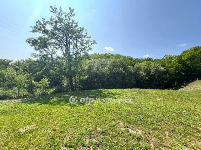 Eladó családi ház, Kazáron 25.6 M Ft, 4 szobás