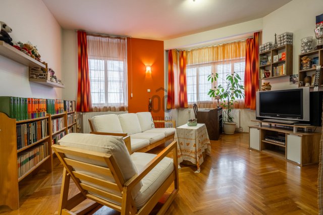Eladó téglalakás, Székesfehérvárott 99 M Ft, 4 szobás