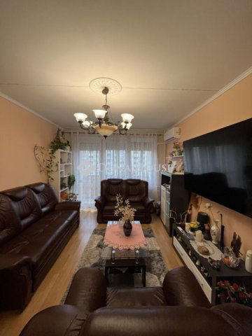 Eladó panellakás, Győrött 53.5 M Ft, 2 szobás