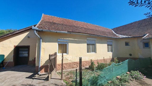 Eladó téglalakás, Mezőkovácsházán 7 M Ft, 2 szobás