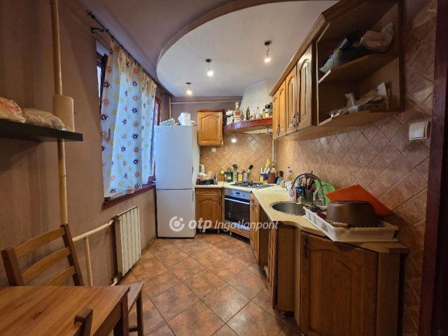 Eladó panellakás, Budapesten, X. kerületben 65.49 M Ft, 3 szobás