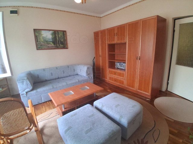Eladó családi ház, Dombóváron 42 M Ft, 4 szobás