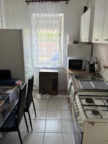 Eladó családi ház, Sarkadon 12 M Ft, 1+1 szobás