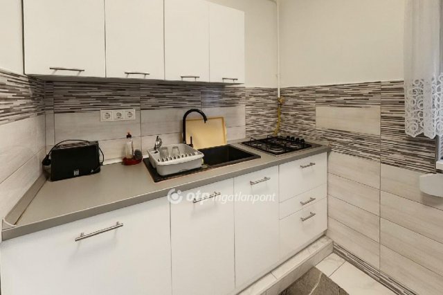 Eladó téglalakás, Egerben 43 M Ft, 2 szobás