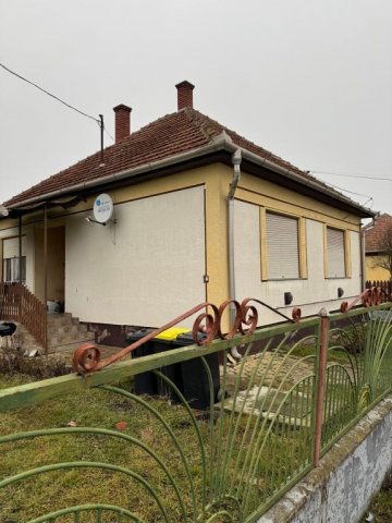 Eladó családi ház, Görbeházán 22.5 M Ft, 2 szobás