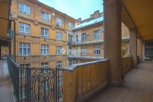 Eladó téglalakás, Budapesten, VIII. kerületben 79.5 M Ft