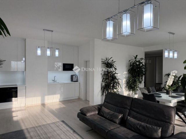 Eladó téglalakás, Budapesten, XIX. kerületben 152 M Ft, 3 szobás