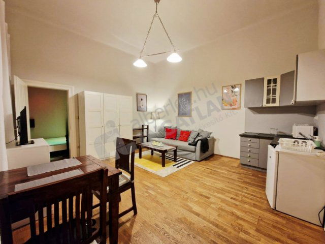 Kiadó téglalakás, albérlet, V. kerületben, Nagy Ignác utcában