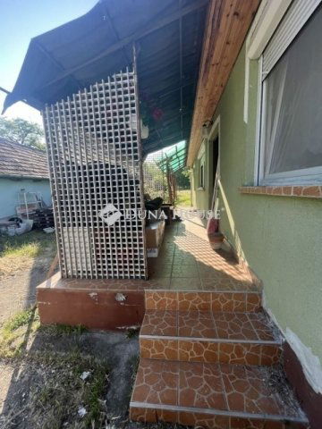 Eladó családi ház, Úrin 51.3 M Ft, 4 szobás