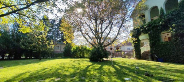 Eladó családi ház, Felcsúton 128.889 M Ft, 7+1 szobás