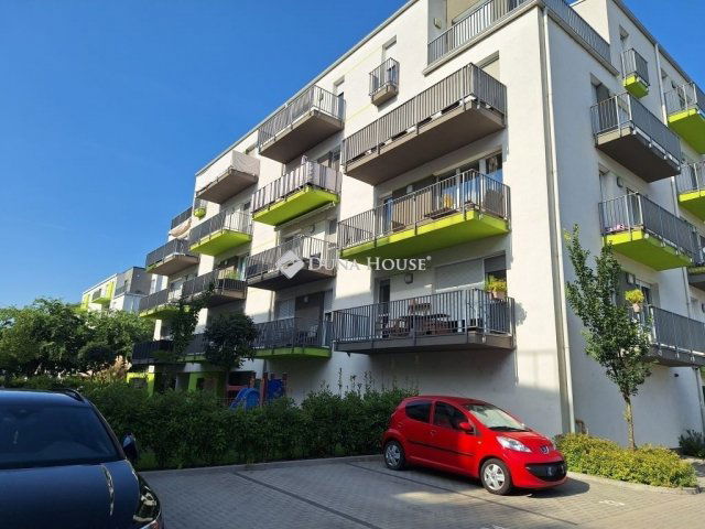 Eladó téglalakás, Kecskeméten 83.9 M Ft, 4 szobás